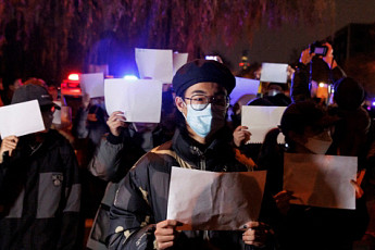 [상보] 위기의 중국, ‘제로 코로나’ 출구전략 들어가…방역 완화 새 규정 발표