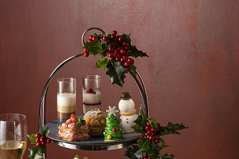 “송년회 마무리는 디저트로” …‘페스티벌 무드’ 호텔 애프터눈 티 인기