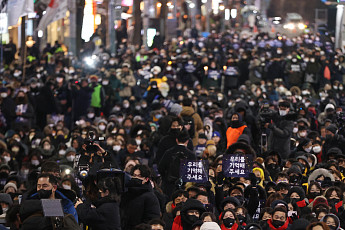 민주당 “尹, 이태원 추모제 얼굴조차 비치지 않아” 비판