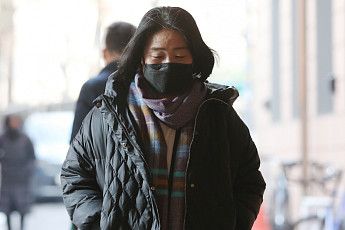 검찰, '정의연 후원금 유용' 혐의 윤미향에 징역 5년 구형