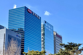 [BioS]신동국 한양정밀 회장, 한미사이언스 지분 5.27% 매수