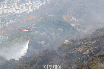 서울 인왕산 화재, 축구장 20개 면적 태우고 불길 잡혀