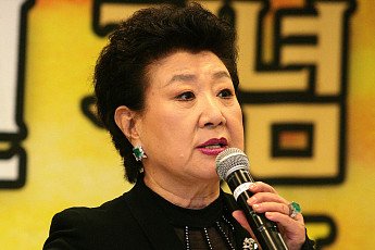 한상진, ‘이모’ 현미 별세에 긴급 귀국…“미국서 비행기표 알아보는 중”