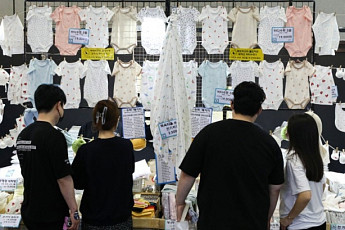 尹 ‘외국인 가사도우미’ 검토 주문…조정훈 “최저임금 대상서 제외해야”