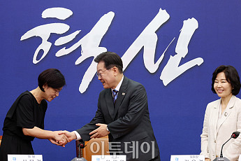 김은경號 혁신위, 출발부터 '친명 편중' 논란…순항할까