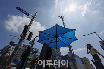 '앗 따가워' 30분만 햇볕 쬐도 화상 위험...손등·목도 자외차단제 필수