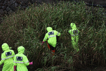 영아 유기 배경엔 