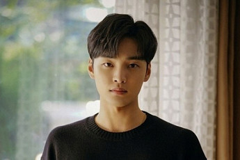 “단단하게 돌아오겠다” 배우 김민재, 오늘(18일) 육군 군악대 입대