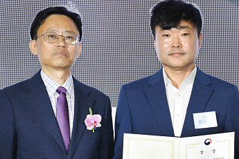 홈플러스, 업계 최초 노인일자리 분야 ‘보건복지부 장관상 대상’