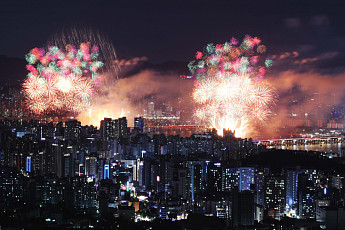 [포토] '여의도 하늘 가득 내린 불꽃비'