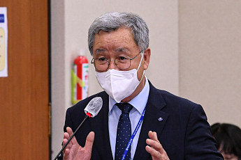 한시준 독립기념관장 “홍범도 흉상, 육사에 그대로 두는 게 좋다”