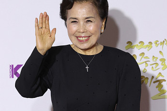 이미자, '미스트롯3' 결승전 출연…승자에 왕관 수여 