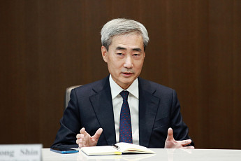 '실용적 매파' 신현송 한은 총재 지명, 향후 통화정책에 미칠 영향은