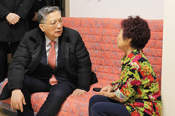 이한준 LH 사장, 강릉 산불피해 이재민 방문…임대주택 화재점검 시행