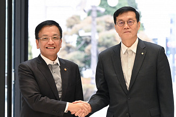 최상목 부총리-이창용 총재, ‘노타이’ 회동…최 “한은, 경제 고민 현인 동반자”