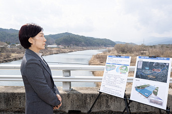 강릉 지하수저류댐 찾은 한화진 환경장관…