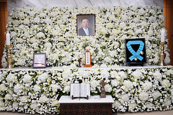 조석래 명예회장 빈소 이틀째…정몽준·박정원·구광모·이명박 등 조문(종합)