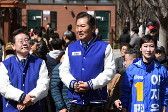 與 “정청래, 어르신 짐짝 취급”...정청래 “흑색선동” [4.10 총선]