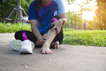 봄나들이 나섰다가 관절 ‘삐끗’…골절 주의보 [e건강~쏙]