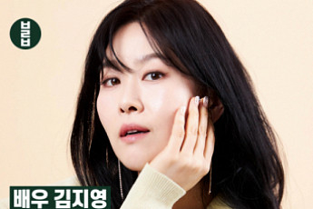 [<b>카드</b>뉴스] 배우 김지영 “나이 든 제가 좋아요”