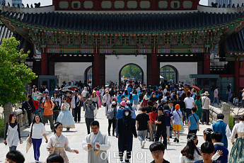 국가유산청 출범 맞아 경복궁 등 국가유산 무료 개방 [포토]