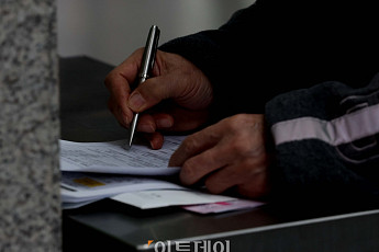 넘치는 노인…단순 소득보전 넘은 '효능감 일자리' 필요[초고령 사회, 처음 가는 길]