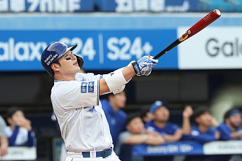 '푸른 피'의 박병호, 이적 첫날부터 장외홈런…'삼성맨'으로 부활 날갯짓