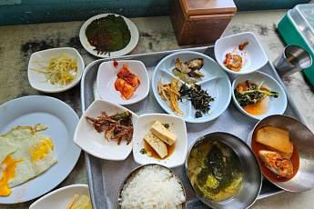 '5000원' 백반집에 감동도 잠시…어김없이 소환된 광장시장 '바가지'? [이슈크래커]