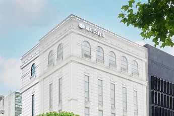 침대업계 하반기 전략은?…에이스 ‘편의성’ vs 시몬스 ‘고급화’