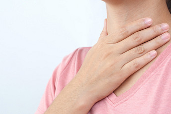 코‧귀 막히고 목소리 자주 쉰다면 ‘두경부암’ 의심해야 [e건강~쏙]