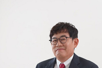 이경규, 개훌륭 폐지 후 '개동여지도' MC로 컴백…반려견 두치 동반 출연