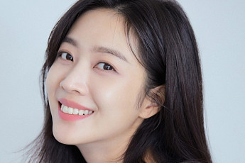 조보아, 열애설 없이 '깜짝 발표'…