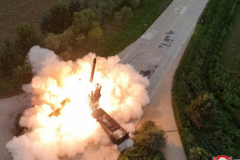 합참 “北, SRBM 수발 발사...400km 비행”