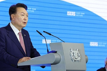 尹 “통일독트린, 北 위협 아닌 국제적 쾌거...한중 관계도 국제규범 기반”