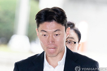 ‘불법촬영’ 축구선수 황의조, 1심서 징역 1년·집행유예 2년