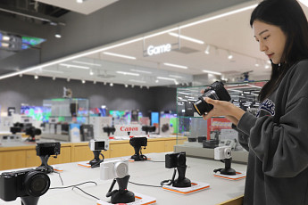 ‘나들이·캠핑 시즌’ 롯데하이마트, 카메라·팬히터 매출 늘어