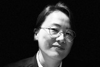 [데스크 시각] ‘어른’이 필요한 때