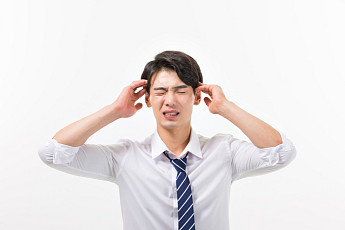 예고 없이 찾아오는 뇌졸중, 젊은 男 환자 절반은 흡연이 원인 [e건강~쏙]
