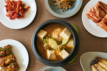 '생방송 투데이' 오늘방송맛집- 막 퍼주는 집, 얼만데요? 가정식 백반 맛집 '믿○○○'