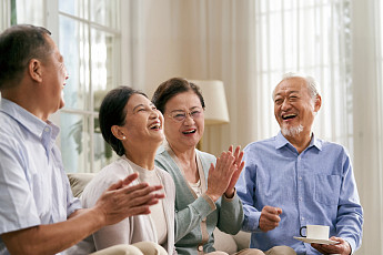 보다 젊게 사는 시니어, “욜드족 파급력 점점 더 커질 것”