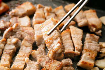 '2TV 생생정보' 오늘방송맛집- 가격파괴, 삼겹살ㆍ갈비→한식 무한리필이 만 원대? '부○'