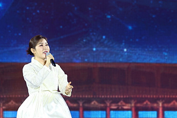 송가인, 정규 4집 발매 연기…