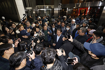 ‘전공의 48시간 내 복귀’ 계엄령에 의료계도 화들짝