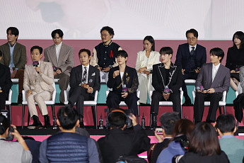 오늘(6일) 골든글로브 시상식 '오징어게임2' 작품상 도전…중계 시간은?