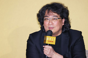 '미키 17' 봉준호 