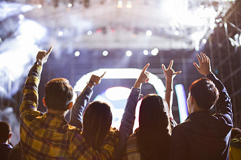 성장 가속하는 팬덤 플랫폼…'K-콘텐츠, 세계로'