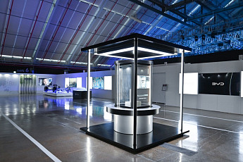 ‘슈퍼카 보고 배터리 기술 설명 듣고’…주말 자동차 전시장으로 놀러 갈까