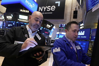 [글로벌마켓 모닝 브리핑] 뉴욕증시, 장기금리 하락에 상승…금값, 연일 사상 최고치