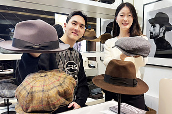 [포토] “남성 겨울 패션 포인트는 모자”