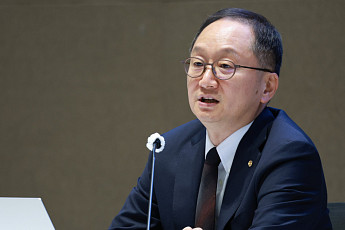 장용성 금통위원 “정년연장 논의, 임금체계 변화도 함께 필요”